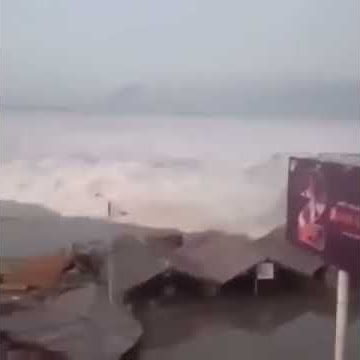 Indonesia TSUNAMI after earthquake 28 September 2018