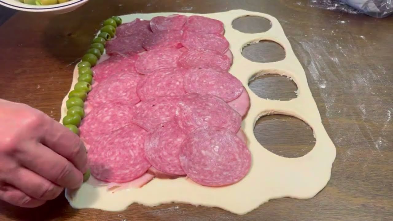 Pan de Jamon y Salami