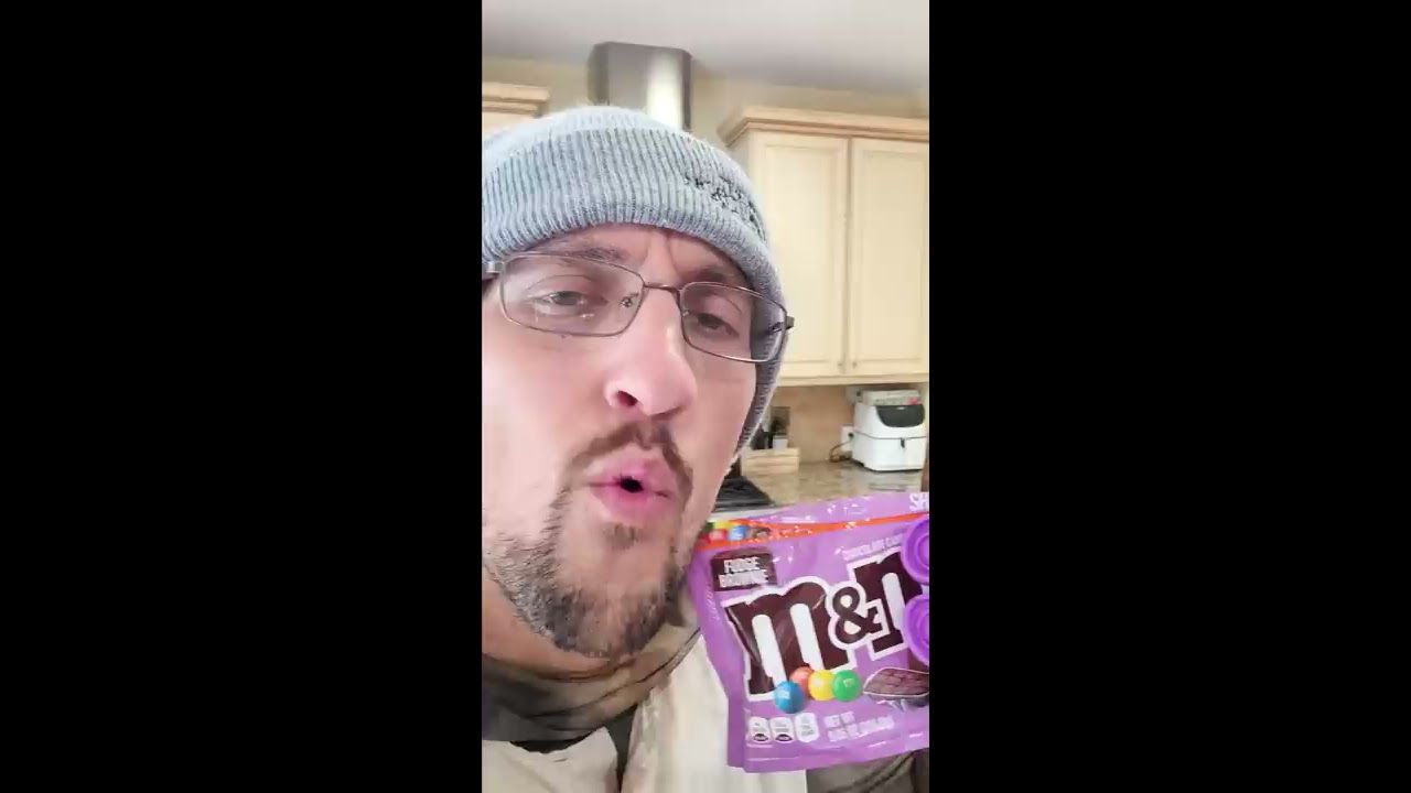 POP IT's Chocolate Candy Bar Food Hack as seen on Tik Tok (FV Family #shorts)