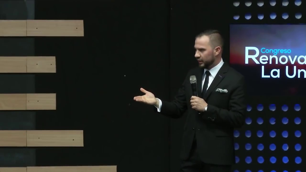 Fiel y Verdadero / Pablo Portela