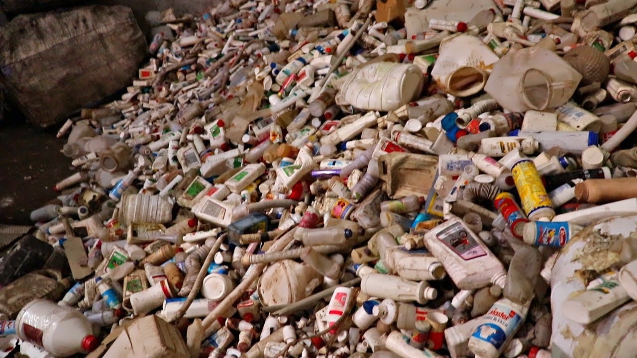 Wie Plastikmüll recycelt wird || Plastic Waste Recycling Complete ...