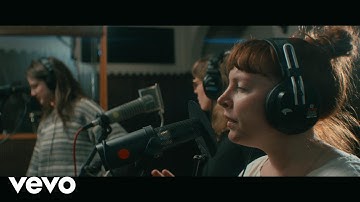Sylvan Esso - Die Young (Echo Mountain Sessions)