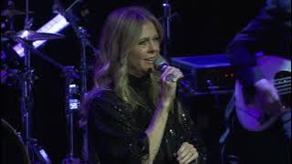 Rita Wilson performance 'Till You're Home'