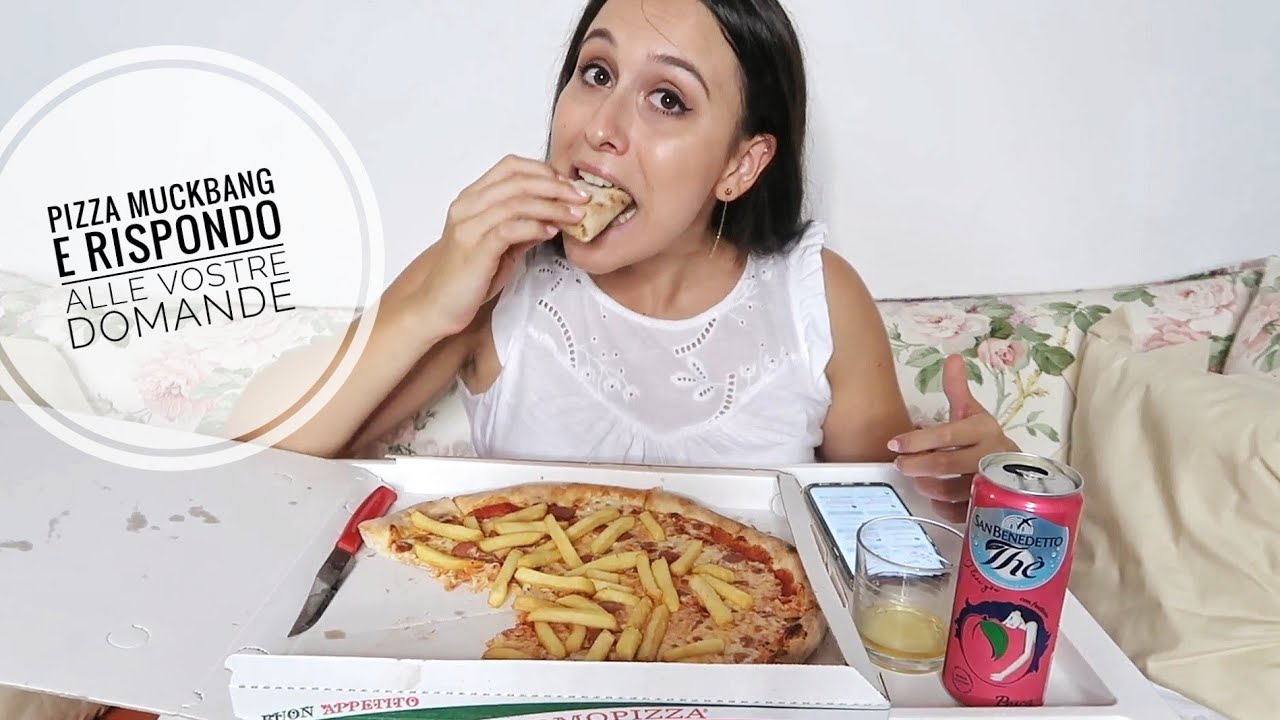 PIZZA MUCKBANG 🍕 mangio con voi e rispondo alle vostre domande | Marta Assi