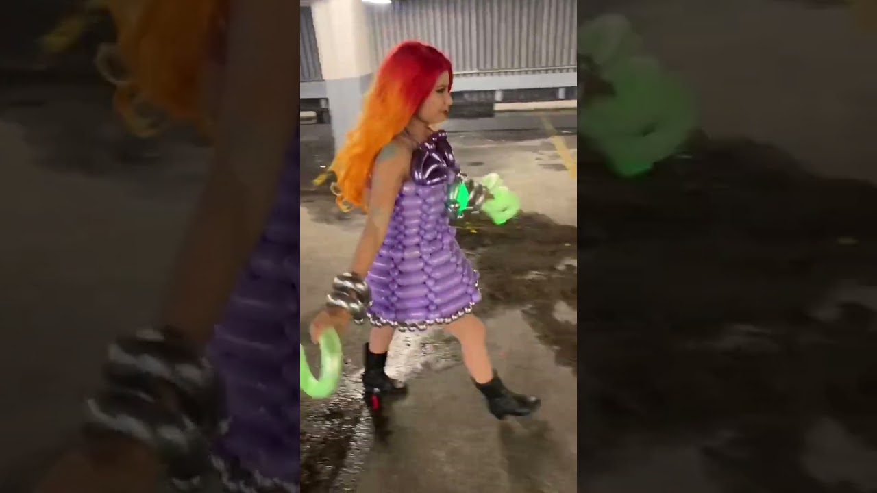 Balloon Starfire Cosplay 