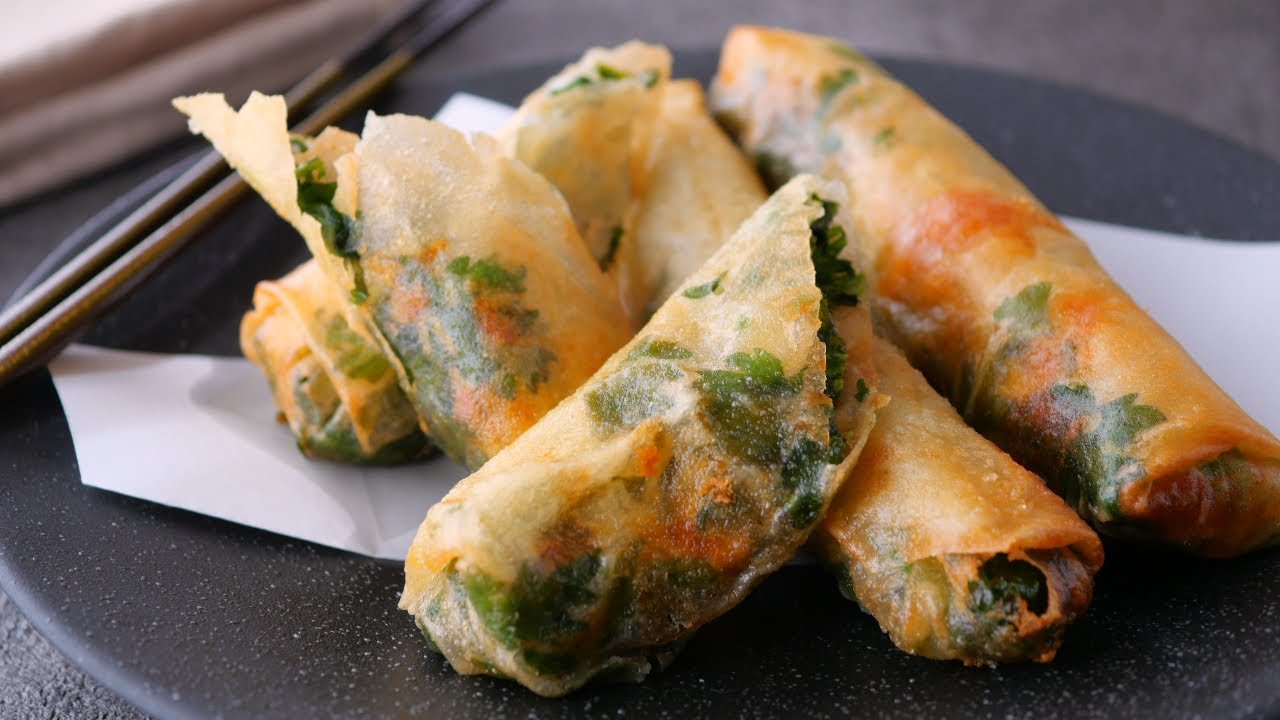 【とろける春菊とチーズの春巻き】「まるめし」鍋物だけでは勿体ない春菊の美味しい食べ方です | Crown daisy and Cheese Spring Rolls