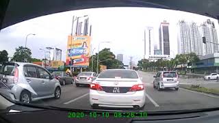 Download Lagu Katanya ni kemalangan dipersimpangan Plaza Pelangi semalam pagi MP3