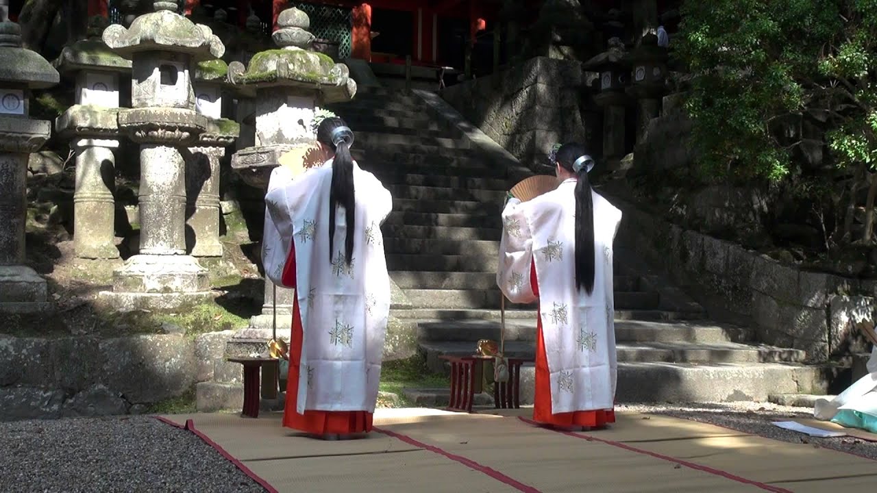 春日大社「榎本神社例祭」巫女神楽