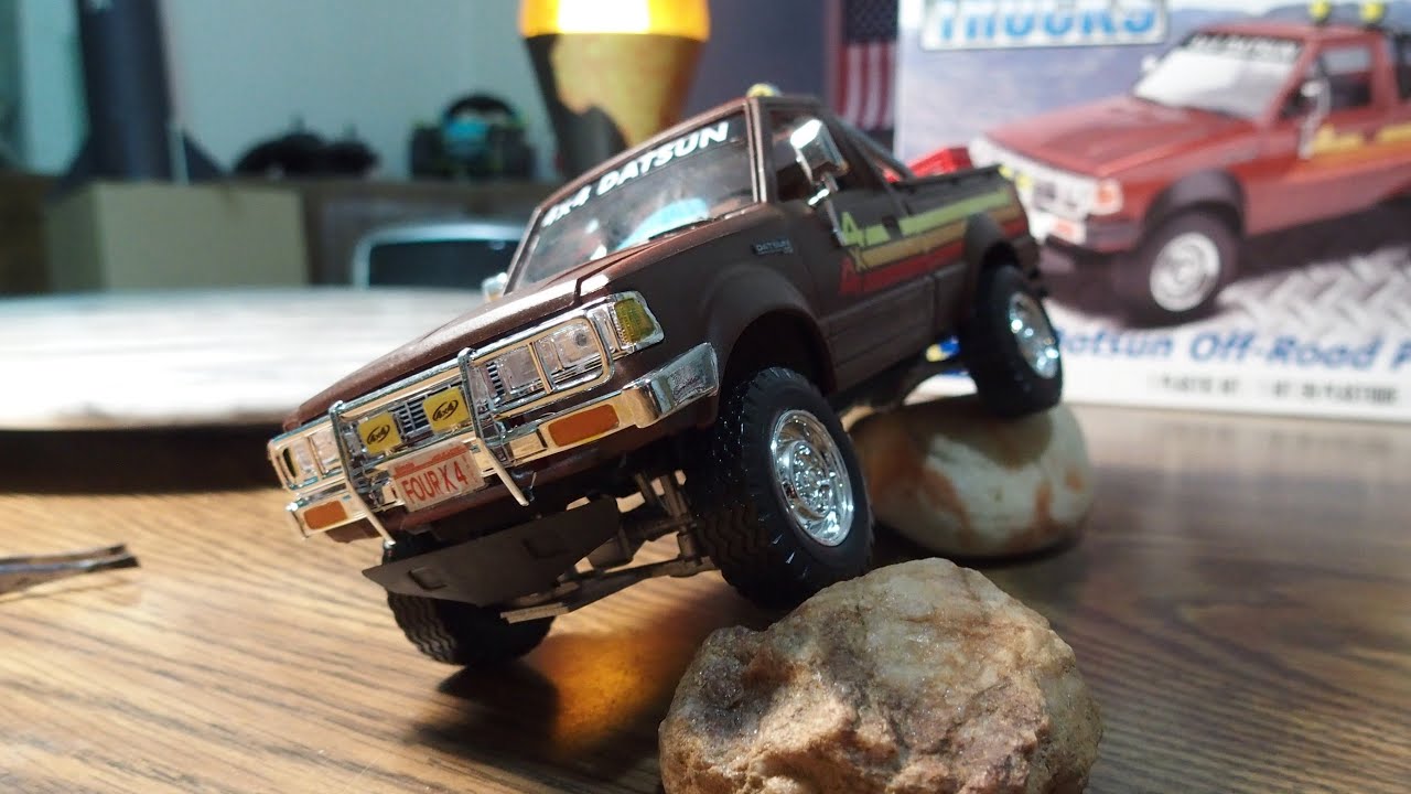 4x4 Datsun Off Road Pick Up 1 24 scale Revell Kit YouTube