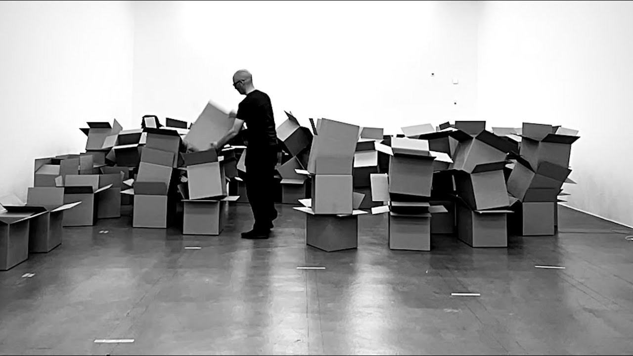 Zimoun : Installing at Museum Haus Konstruktiv Zürich, 2021