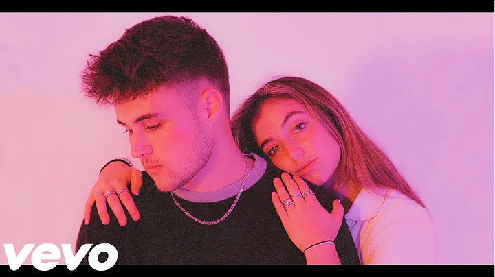 Munn - only human (with Delanie Leclerc) [Official...