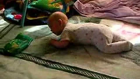 Henry Kaspar roomab 5kuud vana:)