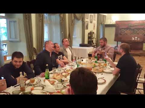 tmashi chagara shemomeria / თმაში ჭაღარა შემომერია