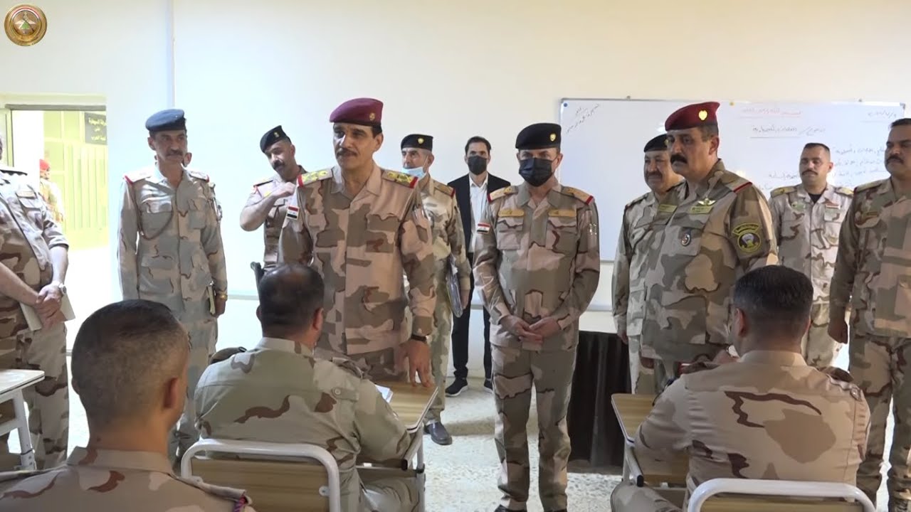 رئيس أركان الجيش يحضر قرعة توزيع ضباط دورة الأركان المشتركة الرقم (81) في كلية الأركان