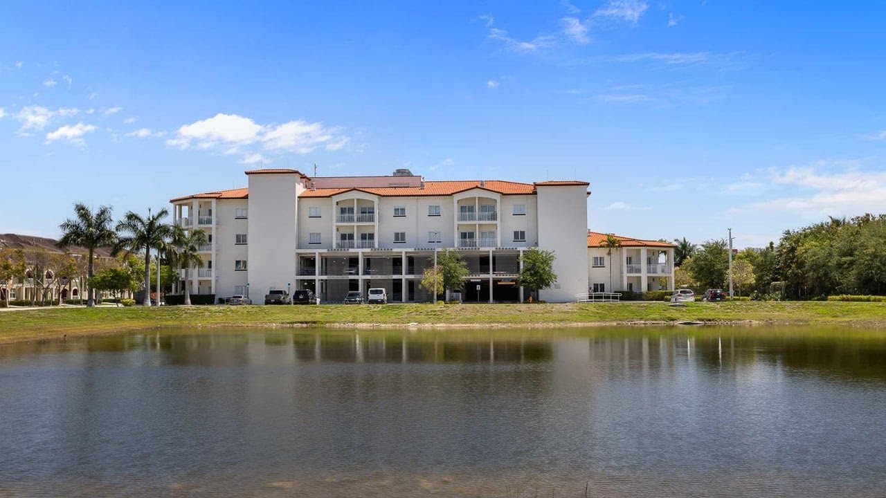 10950 NW 82nd St, Doral, FL