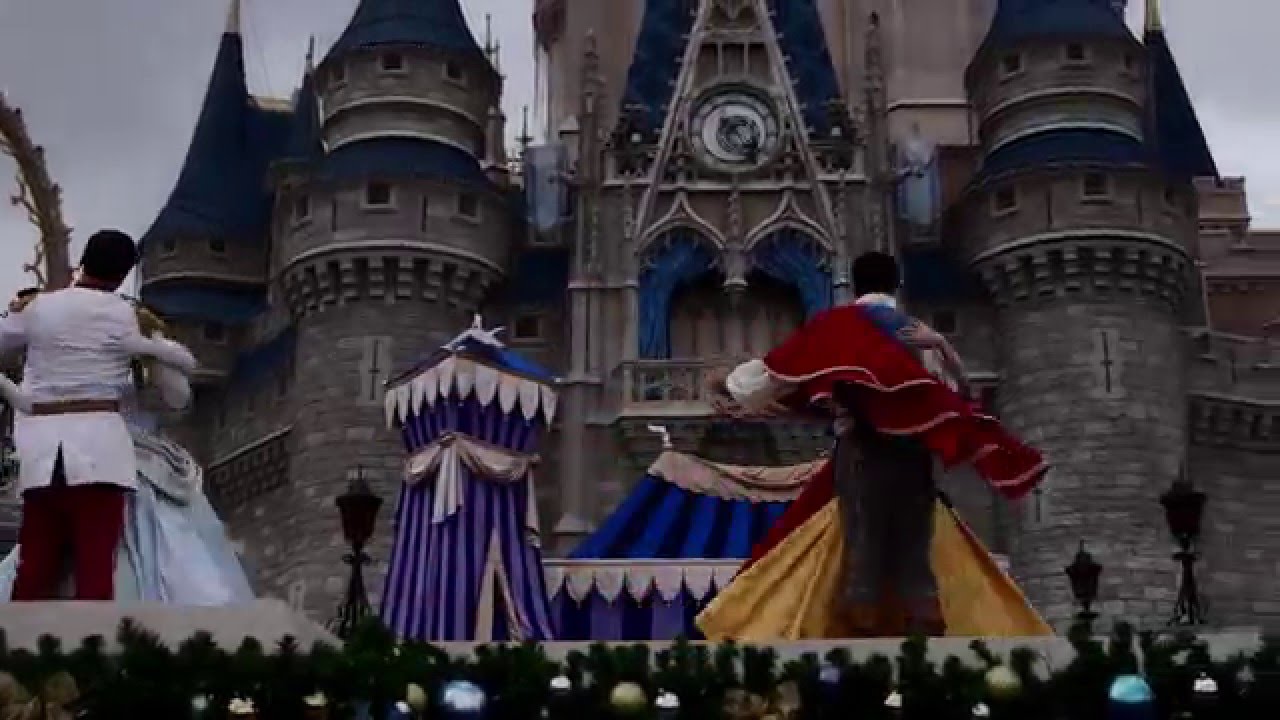 Dream Along With Snow White The Forth Show