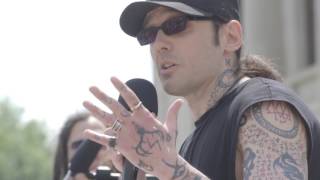 Antideath penalty rally in Arkansas with Johnny Depp, Damien Echols