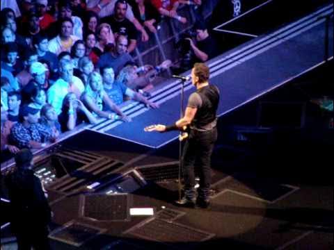 Springsteen - Save the Last Dance for Me - The Spectrum October 20, 2009