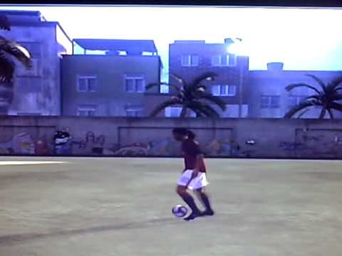 Fifa 09 skills ronaldinho (watch in high quality)