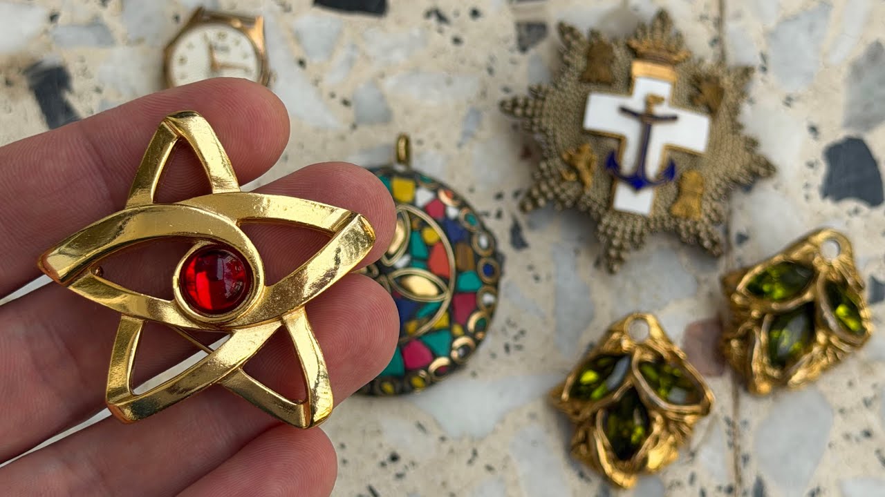 У меня ШОК! С Любовью нашли настоящий эксклюзив в магазине секонд хенд! #секондхенд #украшения #шок