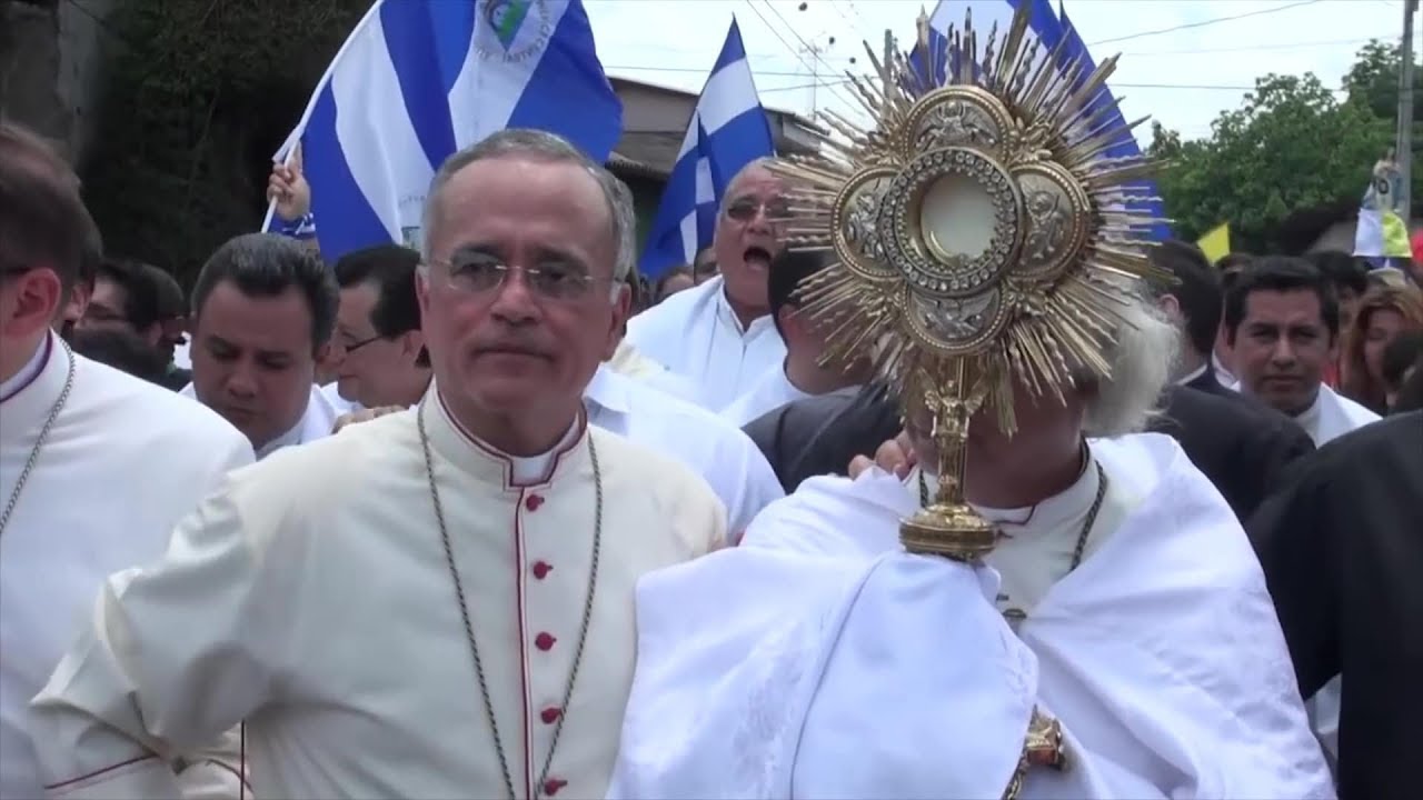 Nicaragua: Masked men assault bishop, intimidate nuncio and cardinal