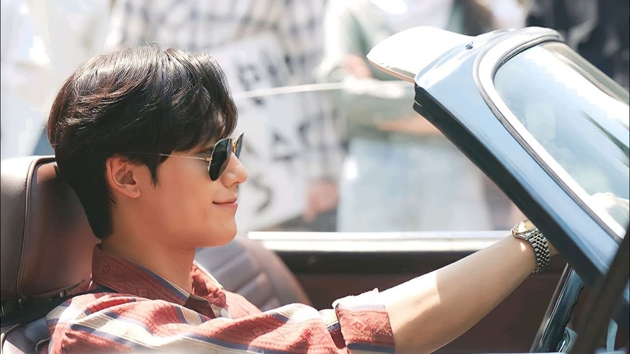 بنت بتخرج في موعد مكان صديقتها بس الشاب بيكتشف انها مش الجاي يشوفها فبيجبرها ترتبط بيه ملخص مسلسل