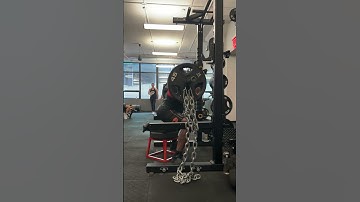 Box squats with safety squat bar and chains #powerlifting #powerliftingmotivation #fitness