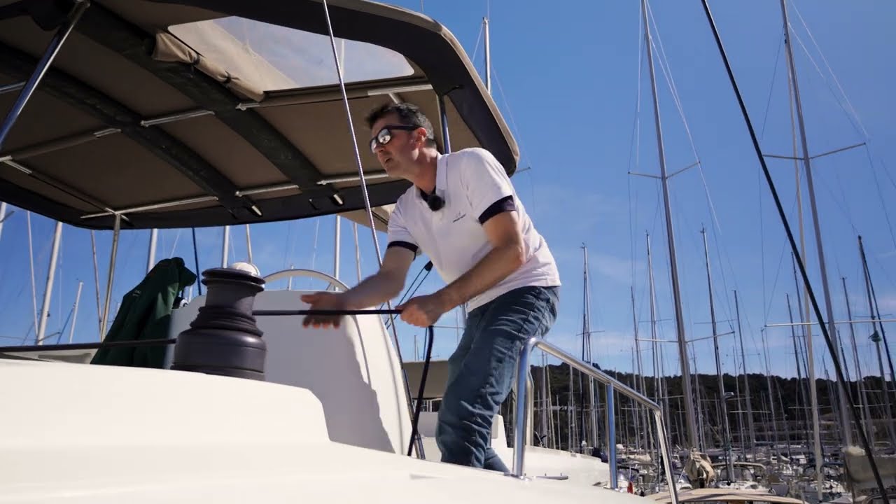 ⁣The Dream Yacht Phase Out Process - Windlass & Sails Inspection