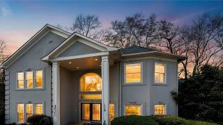 16300 Autumn Creek Court, Charlotte, NC Presented by Karyn Porter.