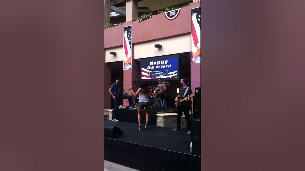 Brothers Jimmys BBQ Brickell 4to July Day /Liza Quin and Robbie Elias