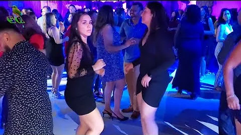 Salvadoreos  en Houston TX  . Quince Aos de Andrea...