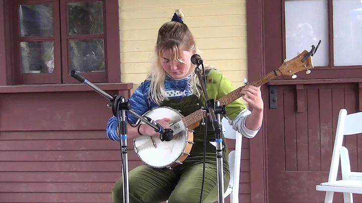 534 Emma Ware ~ Traditional  Banjo