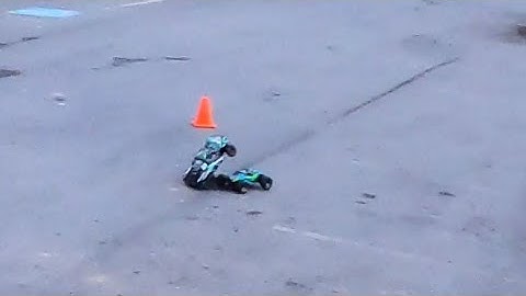 Rustler 4x4 vs. SLASH 4X4  RC Bash Racing