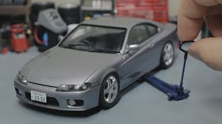 Aoshima Pre-Painted Model Kit: 1/24 Nissan Silvia S15 Spec R Model Car Build & Review screenshot 2