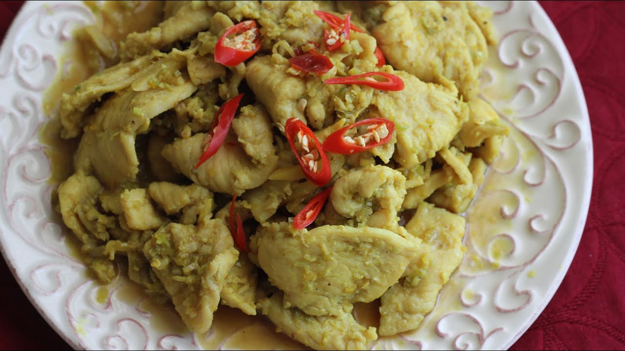 Ga Xao Xa Ot Stir Fry Chicken With Lemongrass And Chili Pepper Youtube