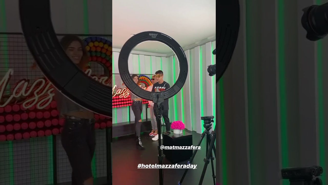 CRUSHER FOXXI E LOUD CORINGA GRAVANDO PARA HOTEL MAZZAFERA!!