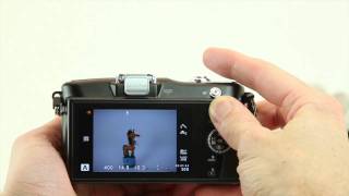 Olympus E-PM1 [Pen Mini] Hands-on Preview - by Digital Photography Review