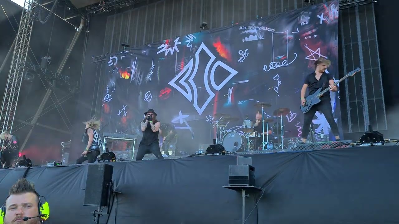 Blind Channel live at Knotfest - Alive Or Only Burning