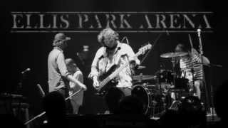 Video thumbnail of "Die Heuwels Fantasties - Sonrotse (Live Ellispark Arena) (Ft. Francois van Coke en Van Coke Kartel)"