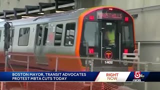 Boston mayor calls for service to be restored on MBTA