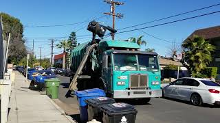 L.A. Sanitation Pete 320/Amrep ASL Garbage Truck on Lines of Trash