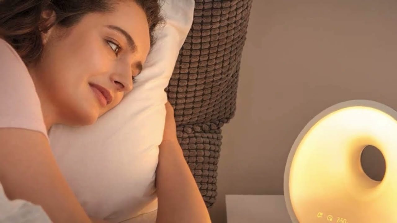 PHILIPS SmartSleep Sleep and Wake-Up Light, Simulated Sunrise and Sunset, Multiple Lights and Sounds