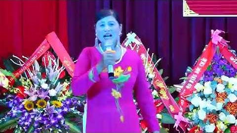 Cây Đa Bác Hồ _ Do Bà Sen Thôn Hậu Xá Trình Bầy