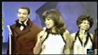 Video thumbnail of "The Fifth Dimension - Wedding Bell Blues (Woody Allen Special - 1969)"