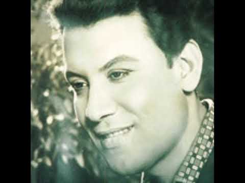 اول اداء علني لاغنيىة عدوية 1966 محمد رشدي