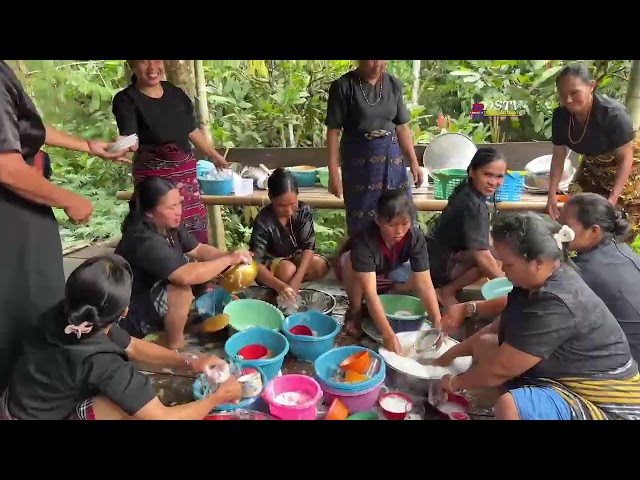 Acara adat pemakaman Mama Ical di Patua' Sangalla (Korban longsor Buntao') class=