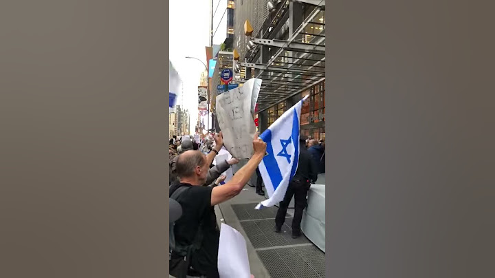 מפגינים נגד ה"ניו יורק טיימס" במנהטן