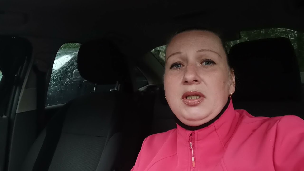 Курьер на своем автомобиле