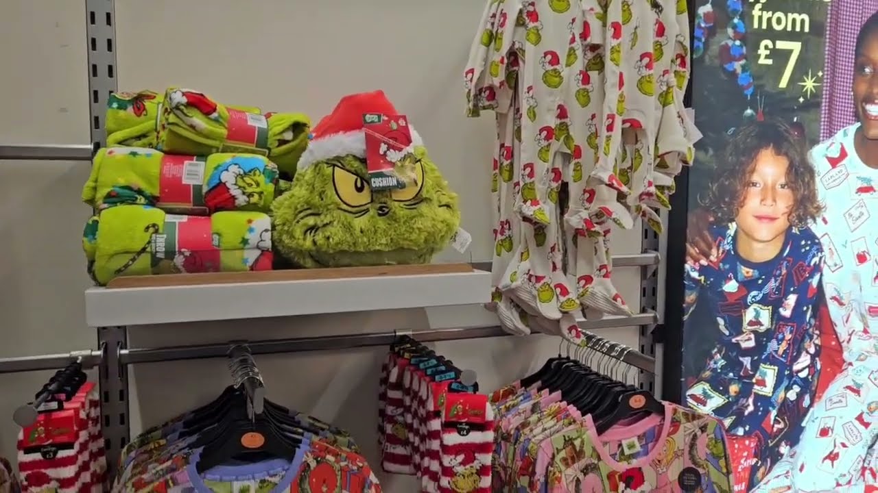 Asda, The Range и B&M. Продукты Morrisons.