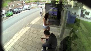 Camera cachee Photoshop Live Street Retouch Prank